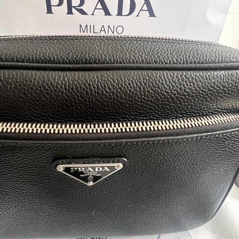 ♪直営アウトレット♪PRADA レザーショルダーバッグ 2VH094