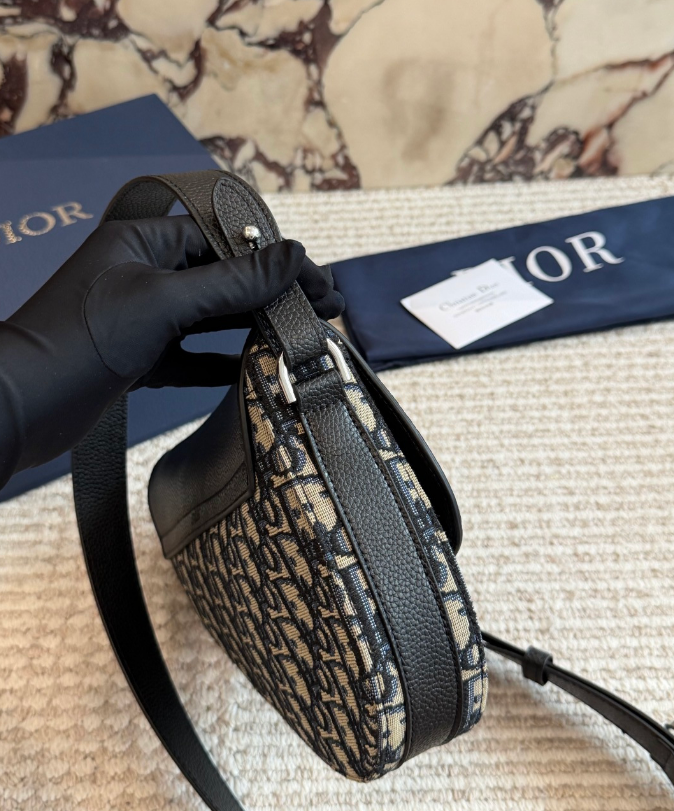 Dior Saddleバッグ《Dior Oblique》ベージュ/黒 カーフ DHL 直営