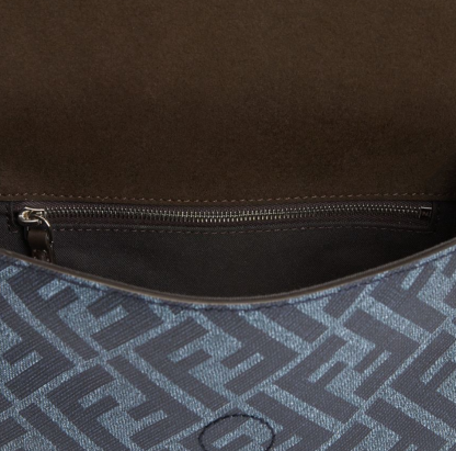 ★関税込★FENDI★FFスクエア コンパクト バッグ★