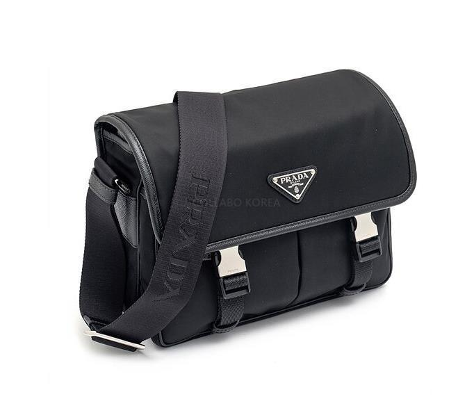 ☆送料関税込☆PRADA Re Nylon メンズ ショルダーバッグ☆超人気
