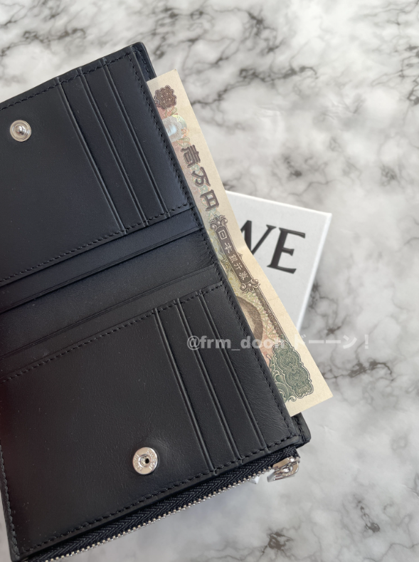 【LOEWE】新作 スリム コンパクトウォレット
