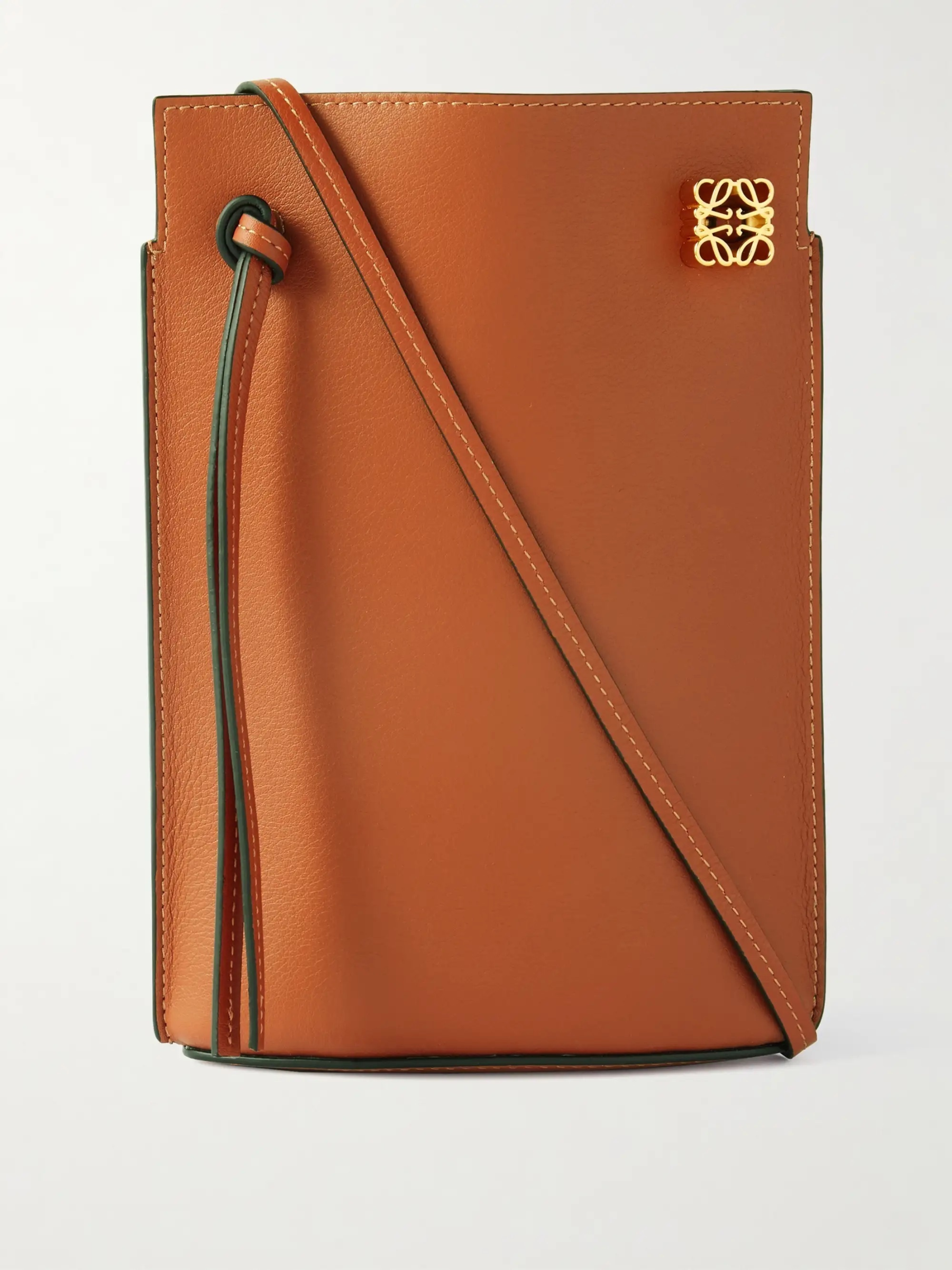 【大人気☆】LOEWE ロエベ ショルダーバッグ 便利なサイズ感♪