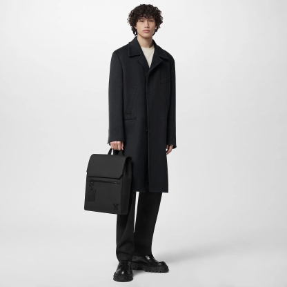 【クールなシルエット♪】Louis Vuitton★バッグパック