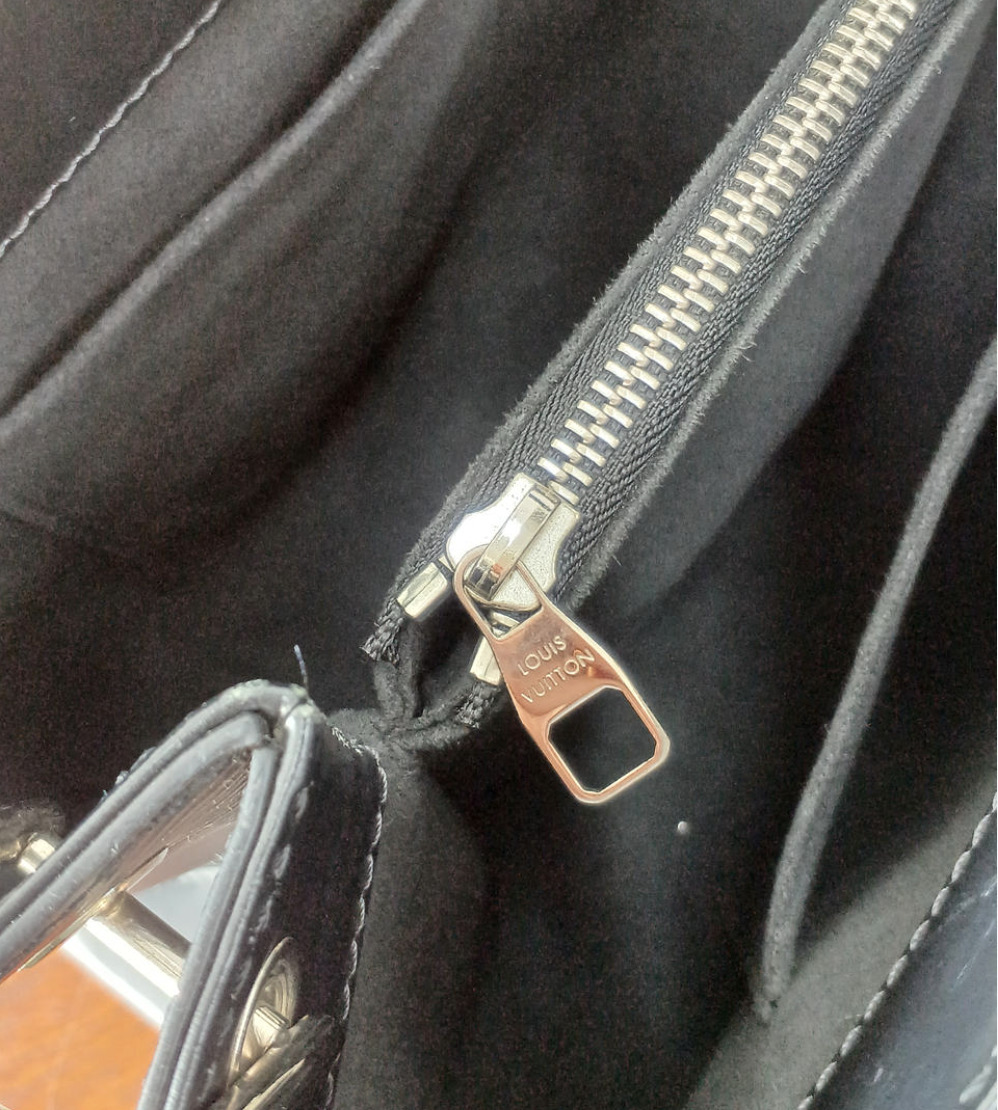 大人気♪ Louis Vuitton（ヴィトン）エピ バッグ