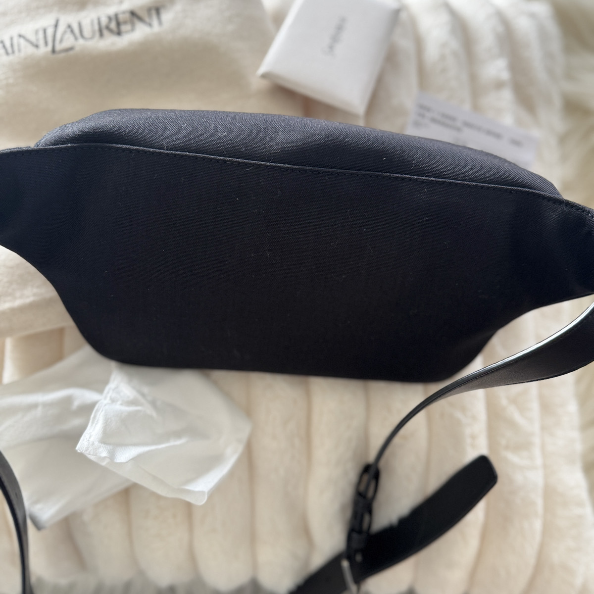 関税送料込国内発送★SAINT LAURENT ベルトバッグ