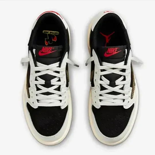 Travis Scott x Air Jordan 1 Low (トラヴィス・スコットxエア・ジョーダン1ロー)