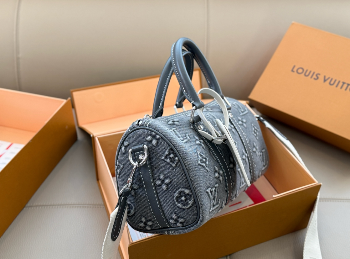 [SALE]ヴィトン Vuitton レア キーポルバンドリエール 25