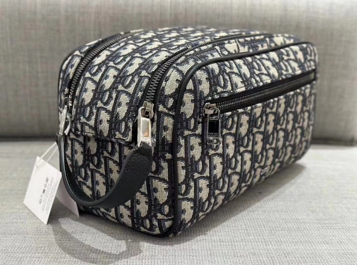 【多機能的で大人気☆おしゃれ♪】DIOR ディオール ポーチ