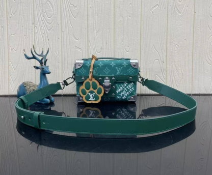 【平野紫耀愛用 /肉球チャーム】Louis Vuitton トランクバッグ