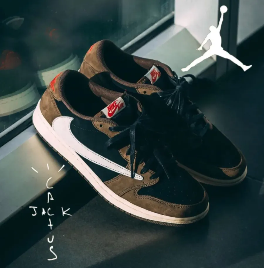 NIKE ナイキ JORDAN AIR JORDAN 1 LOW "TRAVIS SCOTT"