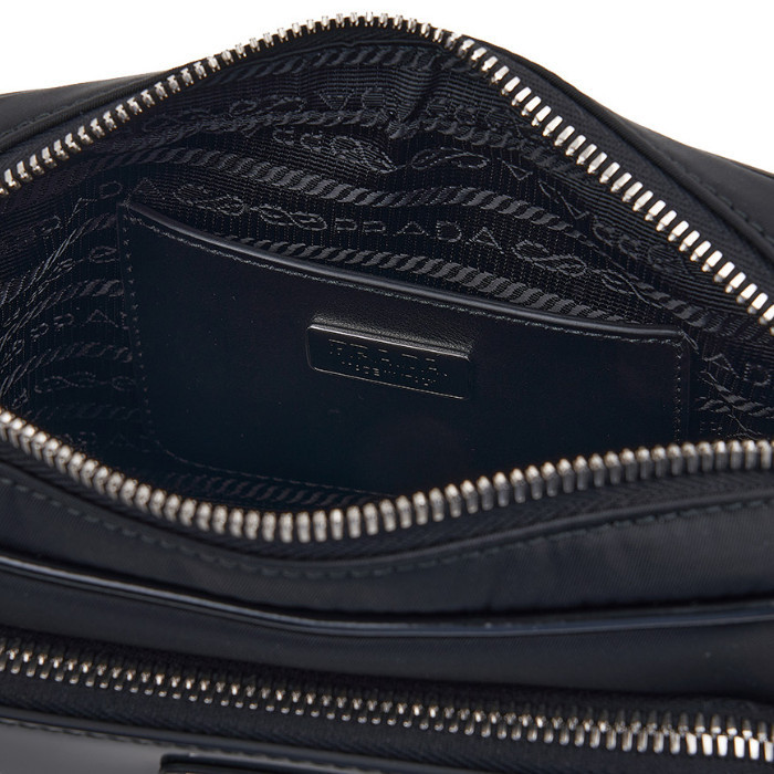 ♦PRADA♦Re-Nylon ブラッシュドレザークロスバッグ