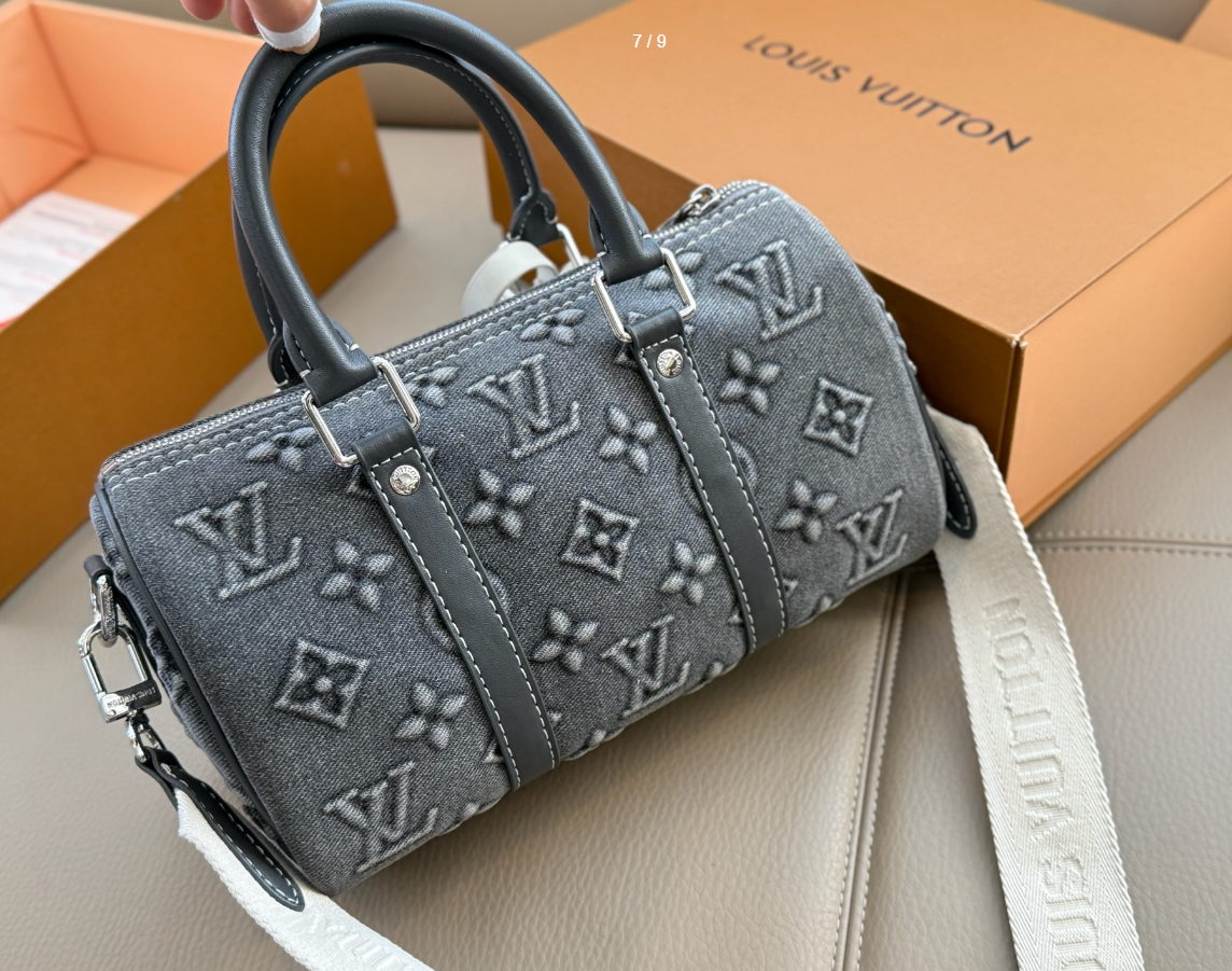 [SALE]ヴィトン Vuitton レア キーポルバンドリエール 25