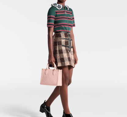 使いやすいサイズ♪ Louis Vuitton オンザゴー PM 3色