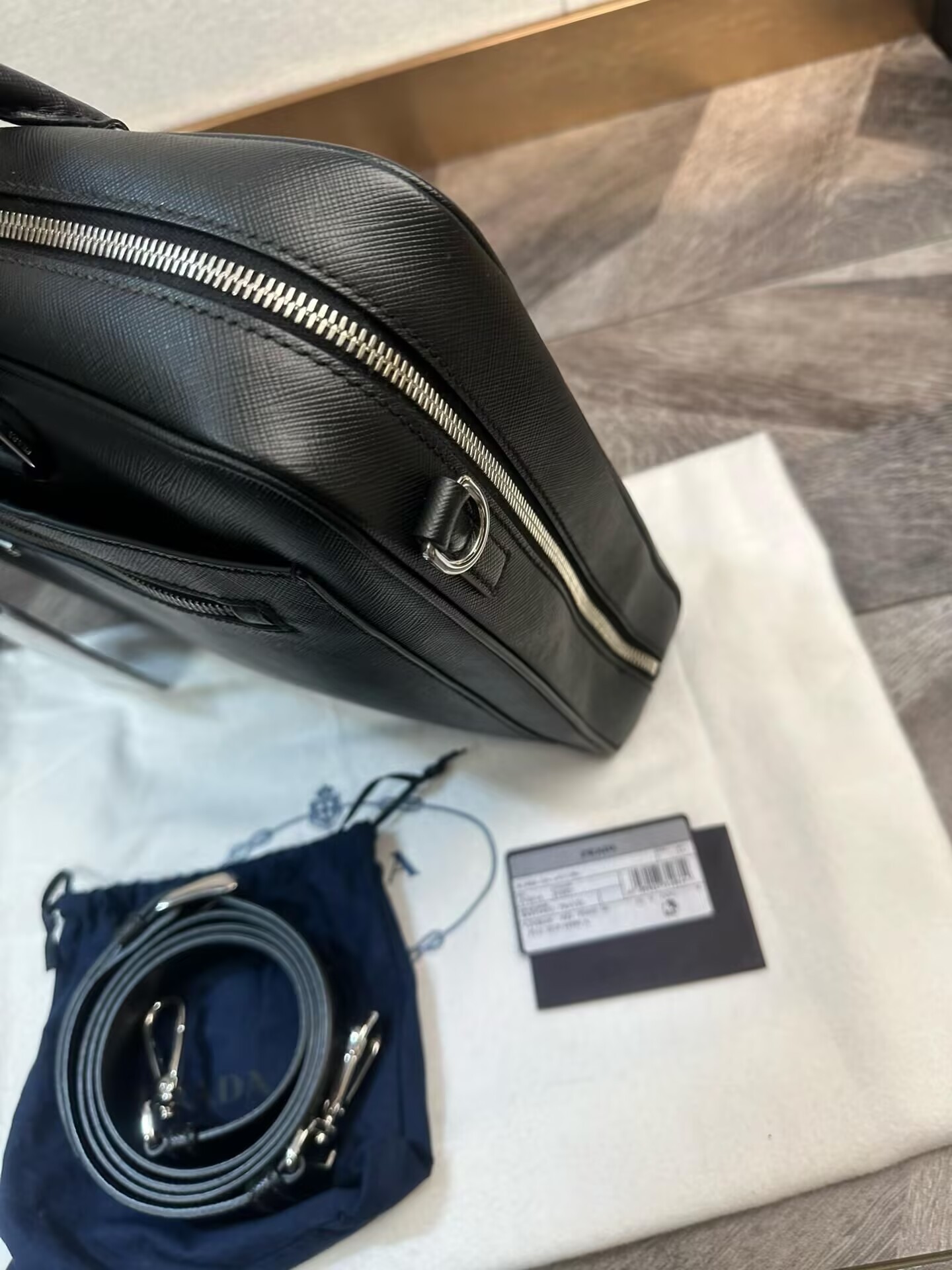 【PRADA】セール！一つ持っておきたい大人ハンドバッグ