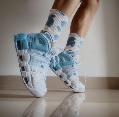 【七夕のプレゼント】Nike Air More Uptemppoホワイトブルー