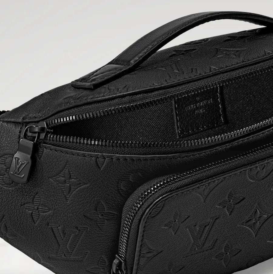 Louis Vuitton《モノグラムがお洒落》ラッシュ バムバッグ