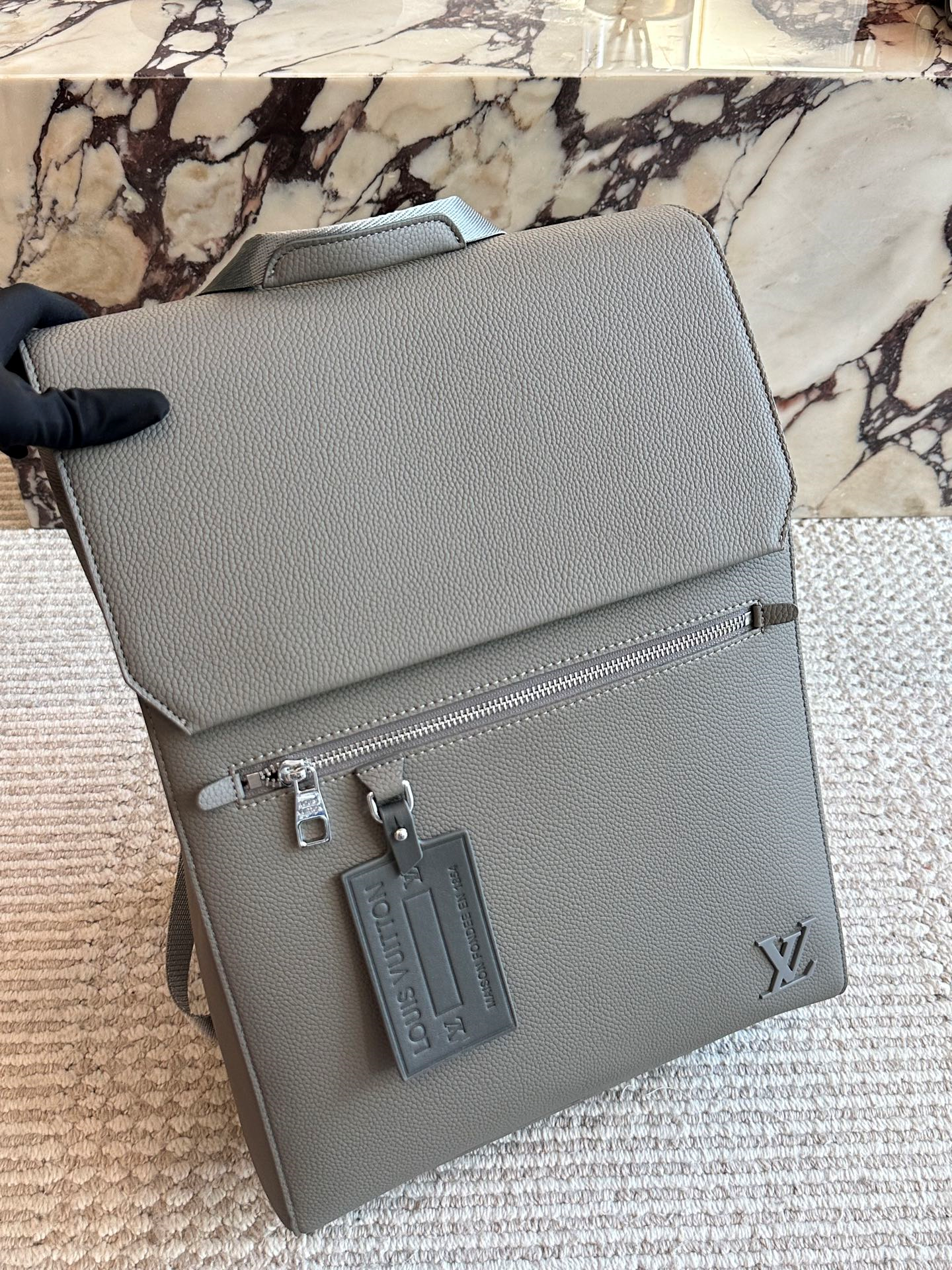 【クールなシルエット♪】Louis Vuitton★バッグパック