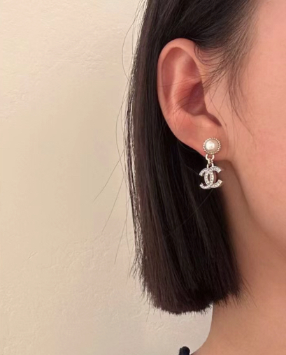 24K◆揺れるCC×パールがかわいい◆CHANEL ピアス
