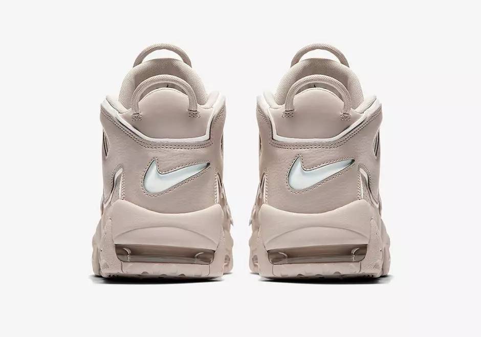 ナイキエアモアアップテンポライトボーン（GS）