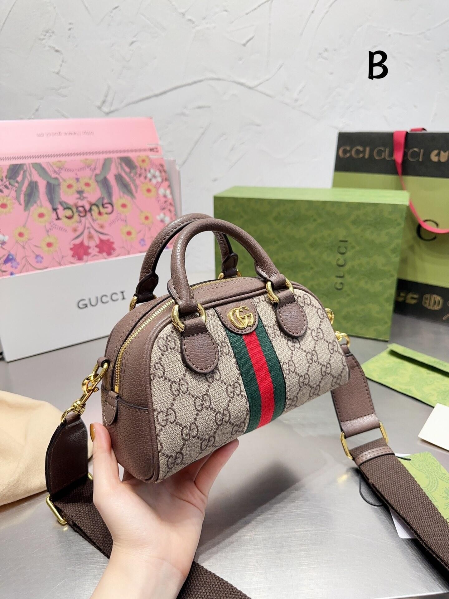 ♥Gucci  Ophidia   ボストンバケットバッグ最新コレクション