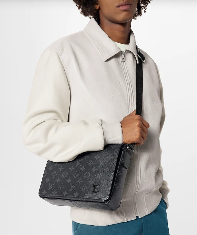 ☆安心の国内発送☆LV ディストリクト PM NV3　新モデル☆素敵♪