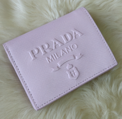 PRADAミニ財布★2つ折りレザー☆ロゴ付き
