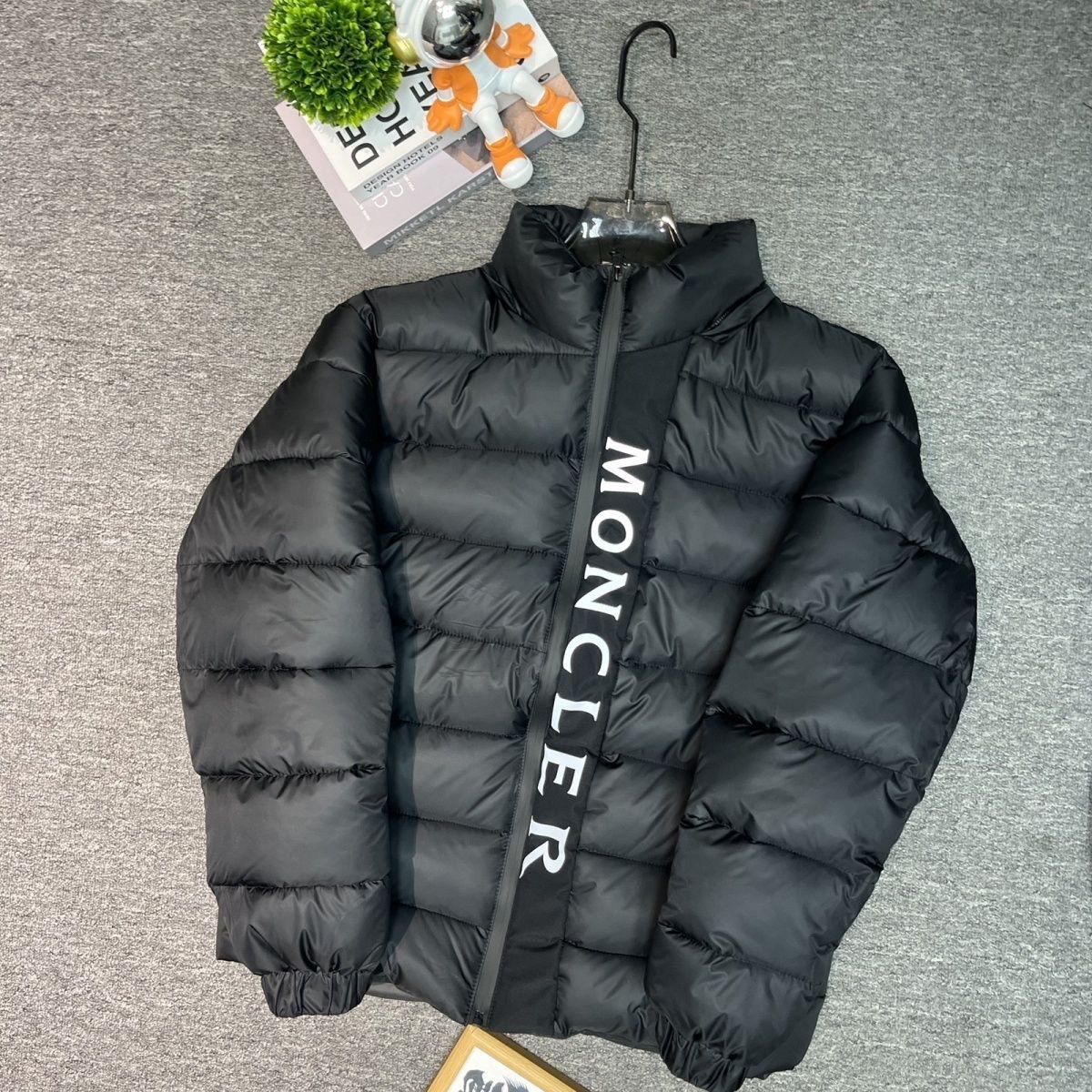 MONCLER ダウンジャケット UME JACKET