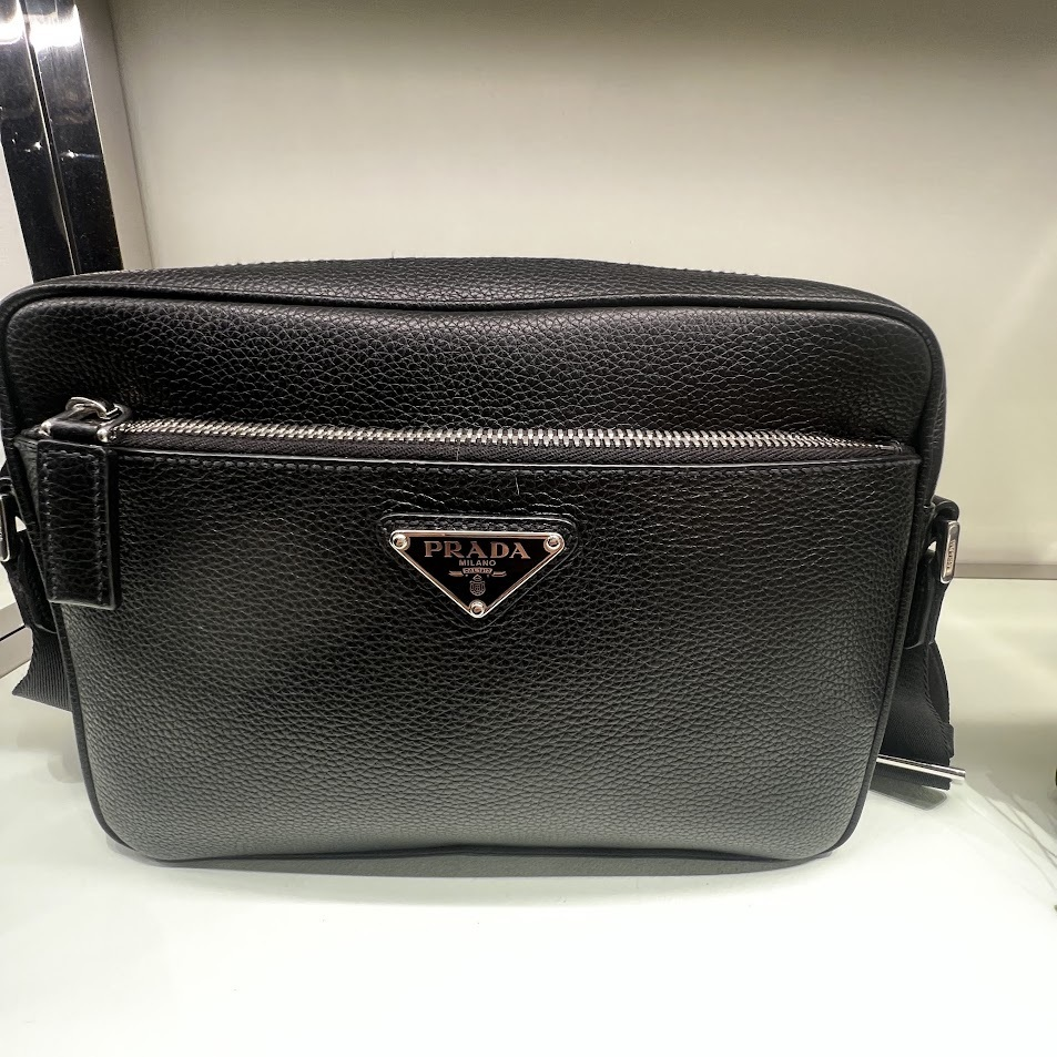 ♪直営アウトレット♪PRADA レザーショルダーバッグ 2VH094