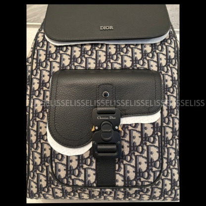 DIORバックパックMOTION 【優れた収納力と実用性】リュック