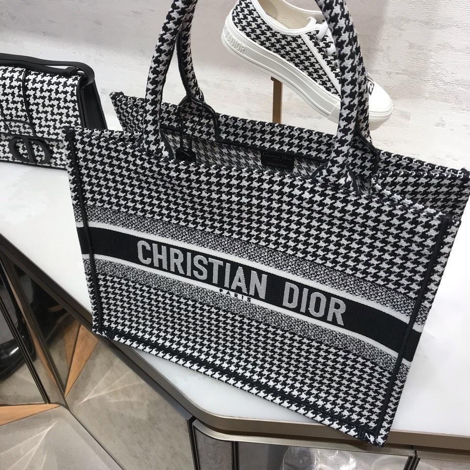 DIOR 直営店 名入れOK! BOOK TOTE ミディアム トート 千鳥格子