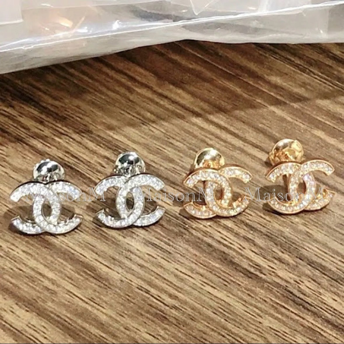 在庫有【CHANEL】ストラス　CCマーク　ピアス