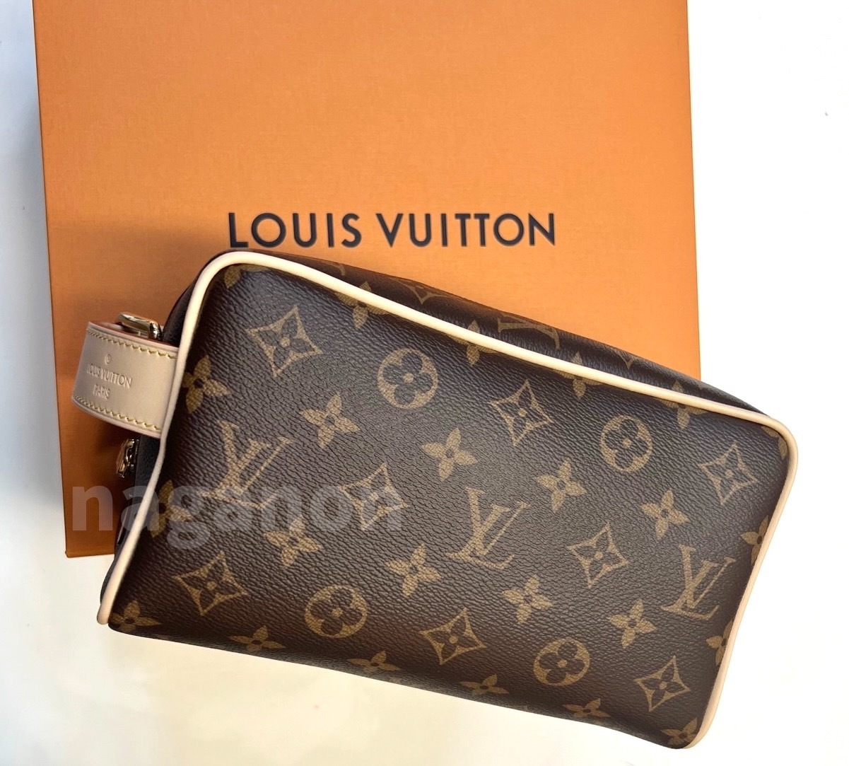 【国内直営即発】セカンドバッグにも!LVロッカー ドップ・キット