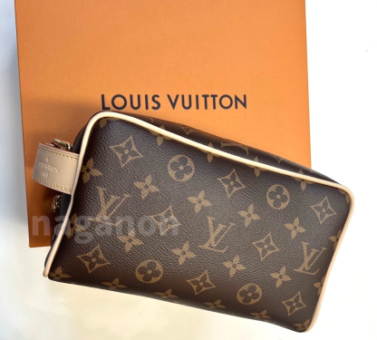 【国内直営即発】セカンドバッグにも!LVロッカー ドップ・キット