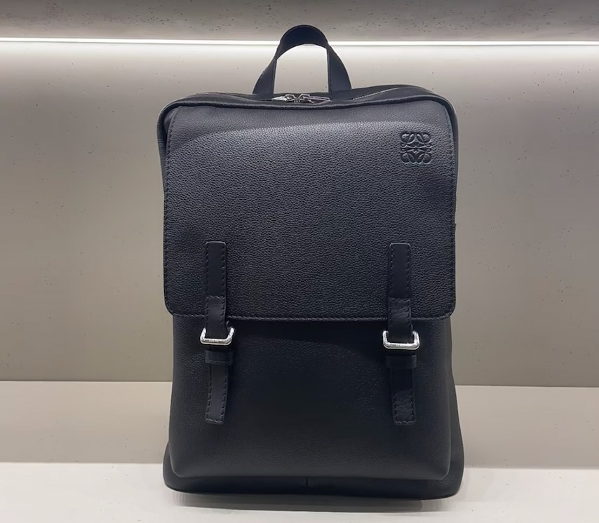 【現地価格！】LOEWE（ロエベ）ミリタリーバックパック