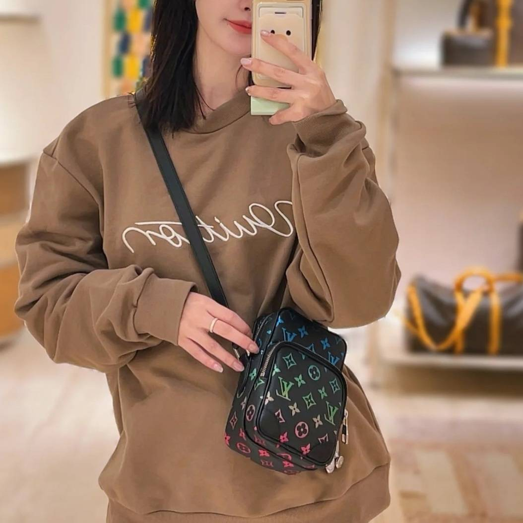 【カラフルグラデ モノグラム/黒】Louis Vuitton バッグ AMAZONE