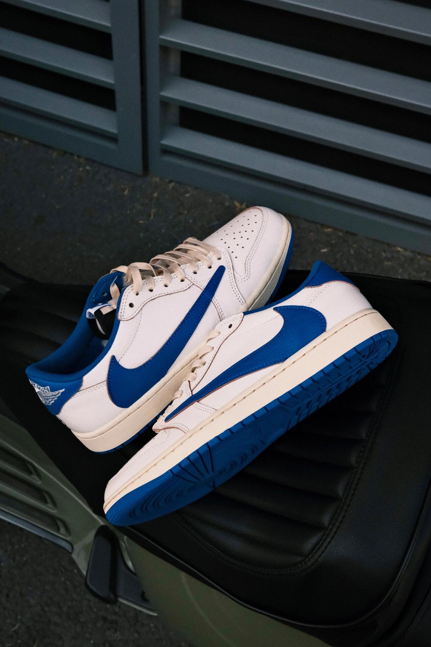 Travis Scoot x fragment design x air jordan 1 low OG