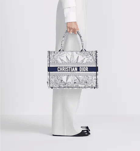 【新作】DIOR BOOK TOTE ミディアムバッグ
