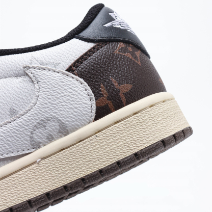 【日本未入荷】Louis Vuitton x Travis Scott x Nike Air Jordan 1 Low OG SP"Damier Azur/LV Monogram"【正規品】[代金引換]