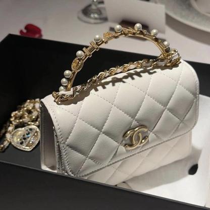 【上品なパール付トップハンドル♪】CHANEL★チェーン クラッチ