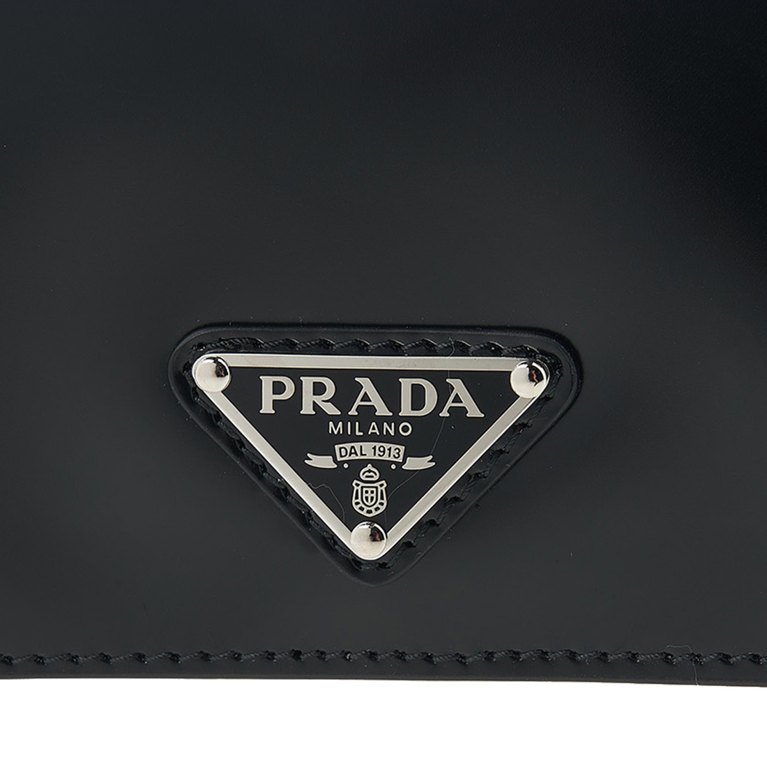 関税負担なし☆PRADA ロゴショルダーストラップカードホルダー