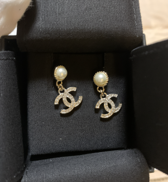 24K◆揺れるCC×パールがかわいい◆CHANEL ピアス