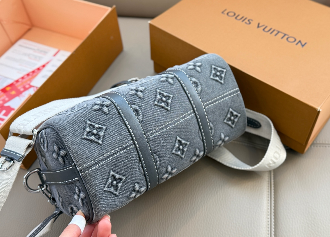 [SALE]ヴィトン Vuitton レア キーポルバンドリエール 25