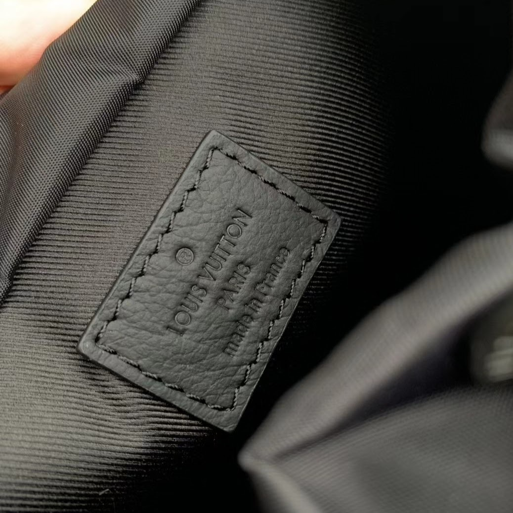 ◆コンパクト【 Louis Vuitton 】ノエ・スリング