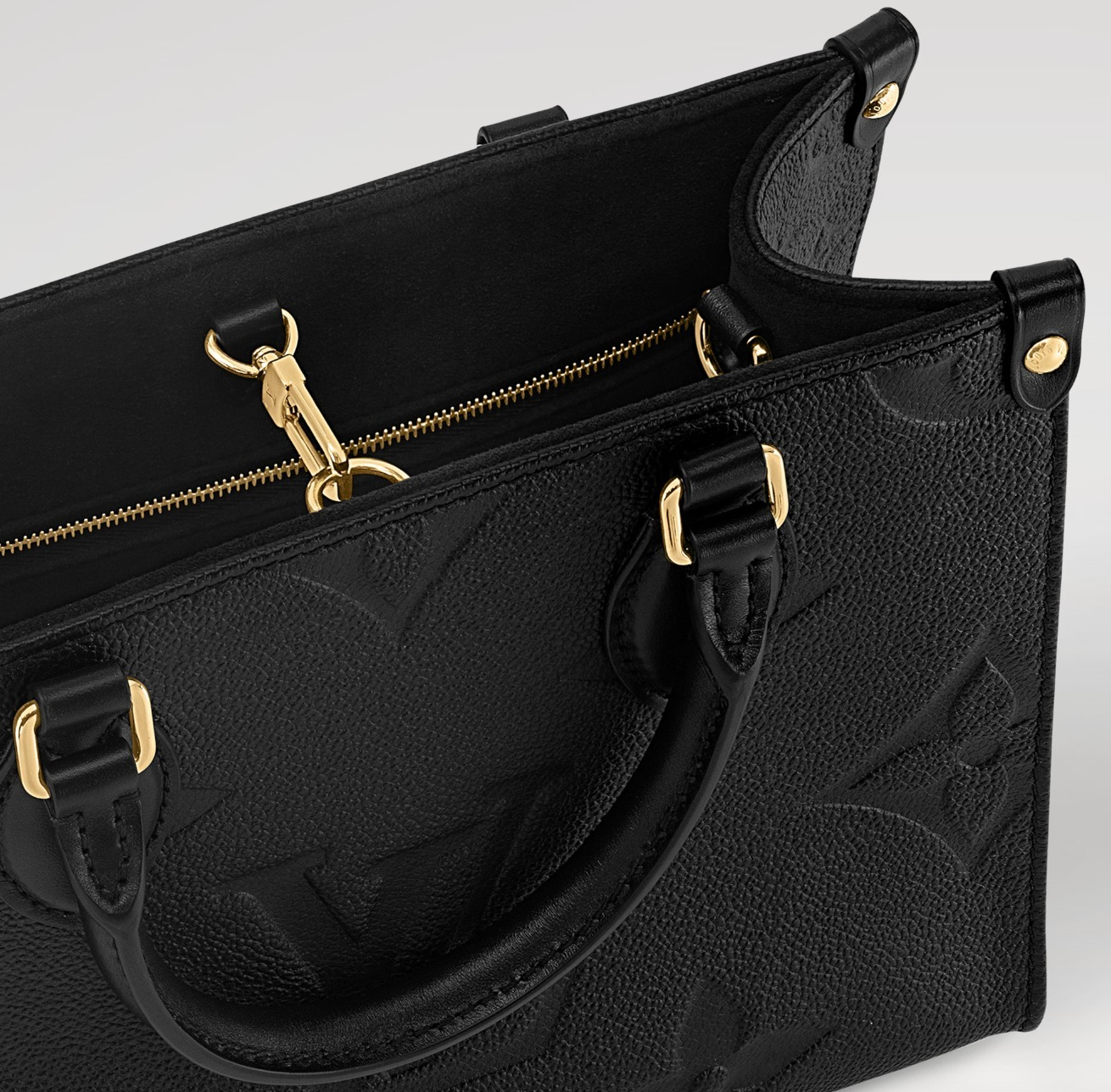 使いやすいサイズ♪ Louis Vuitton オンザゴー PM 3色