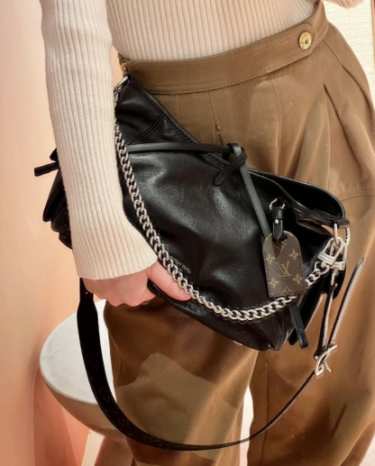 【大容量で実用的♪】ルイヴィトン キャリーオールダーク MM