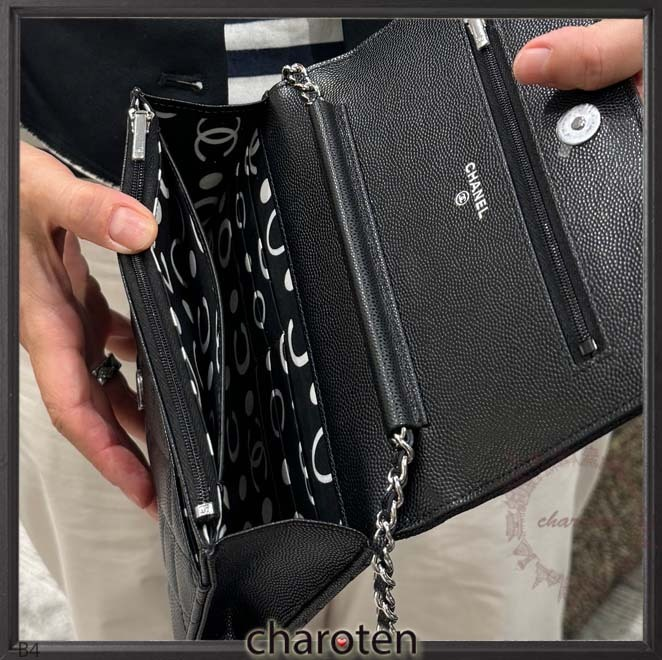 【裏地可愛い】COCO CHANELロゴ入りCC♪チェーンウォレット