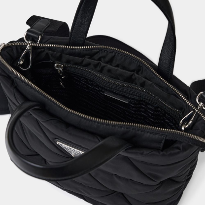 ♦PRADA♦レディース トートバッグ☆正規品・関税込☆