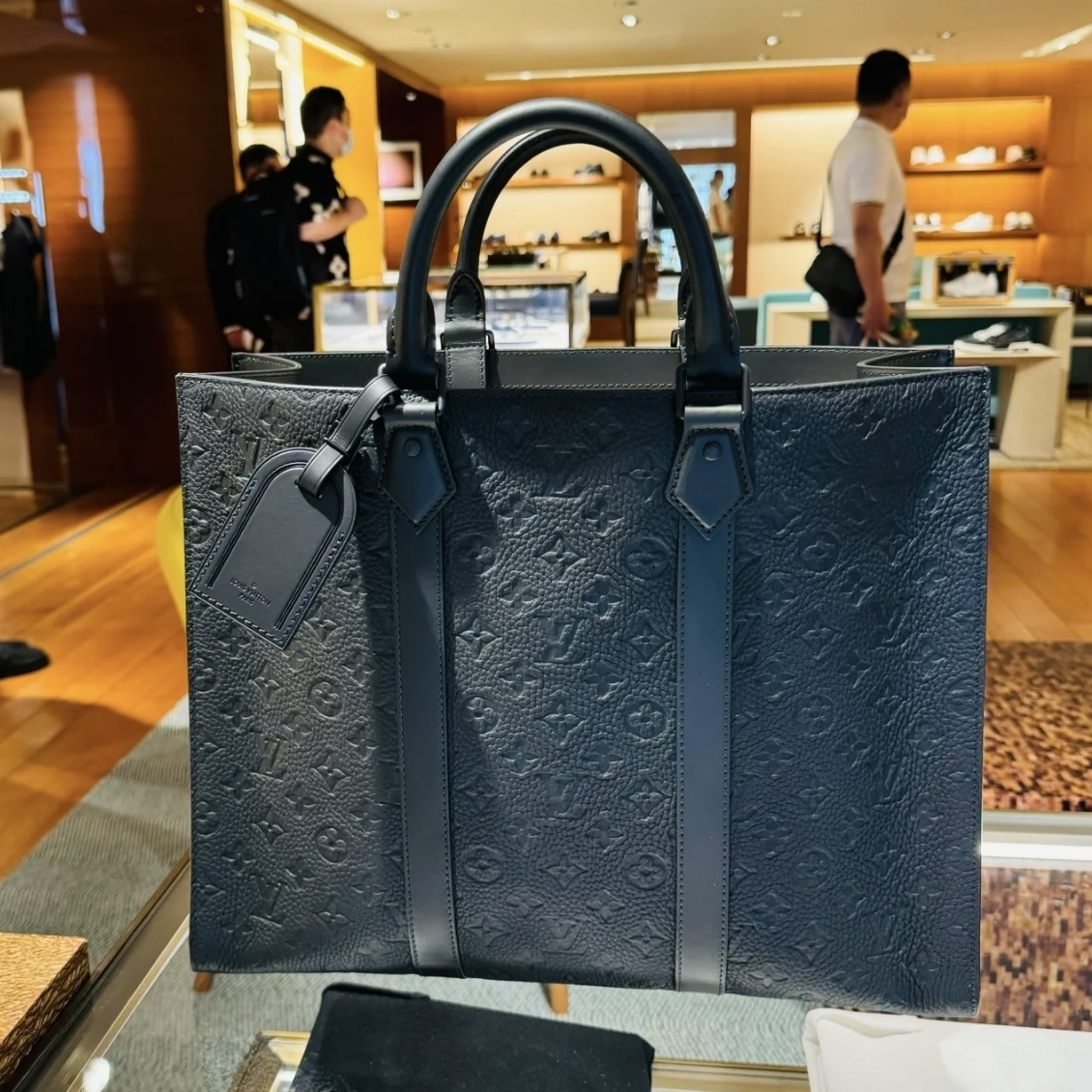 【ビジネスシーンでも使いやすい♪】ルイヴィトン トートバッグ