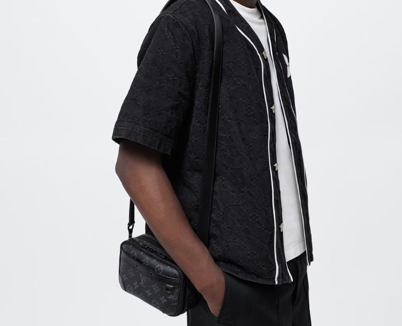 【お洒落メンズへ】Louis Vuitton ナノ アルファ ミニショルダー