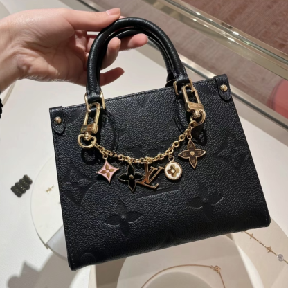 【流行りの小ぶりなサイズ感♪】ルイヴィトン ハンドバッグ